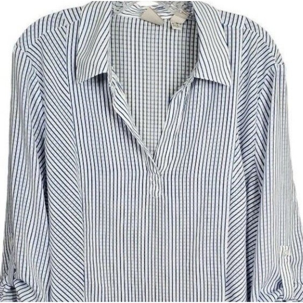 Chico's Blue & White Pin Striped X-Large (Sz 3) Button Up V-neck Woman Blouse
